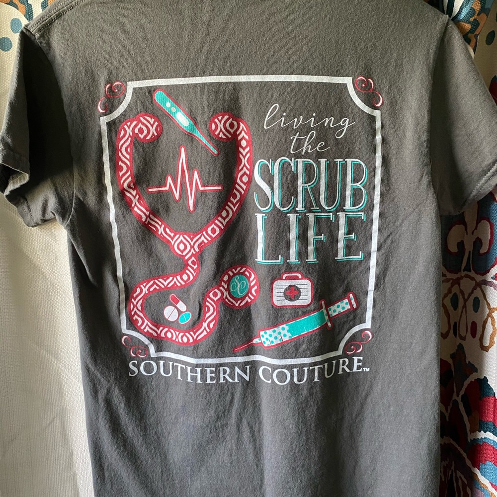 🚫SOLD 🚫Scrub Life Grey Southern Couture Tshirt